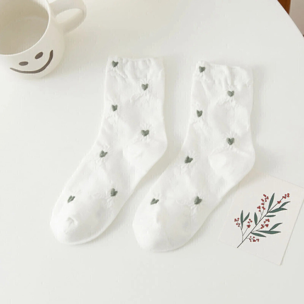 Breathable Heart Pattern Tube Socks in White